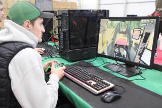 Farming simulator : la compétition est lancée 