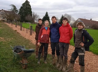 Un chantier participatif pour planter des haies