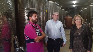 Visite du préfet dans les vignes