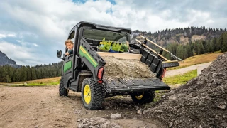 Le SSV Gator XUV 875M embarque un établi